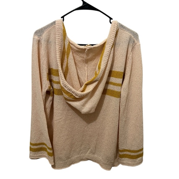 POL Hooded Bell Sleeve Sweater Size Medium - Picture 2 of 4